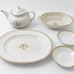 685 4051 DINNERWARE